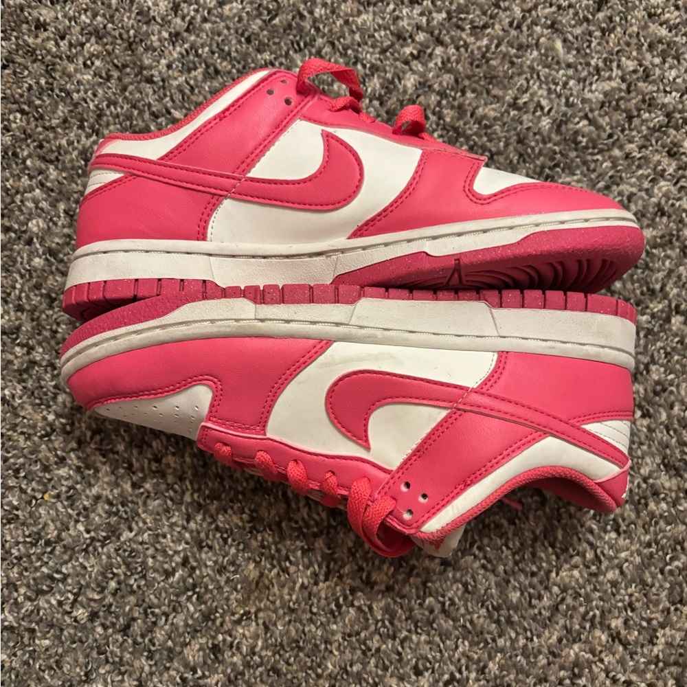 Nike Kids Pink and White Low-Top Sneakers — Classic Swoosh